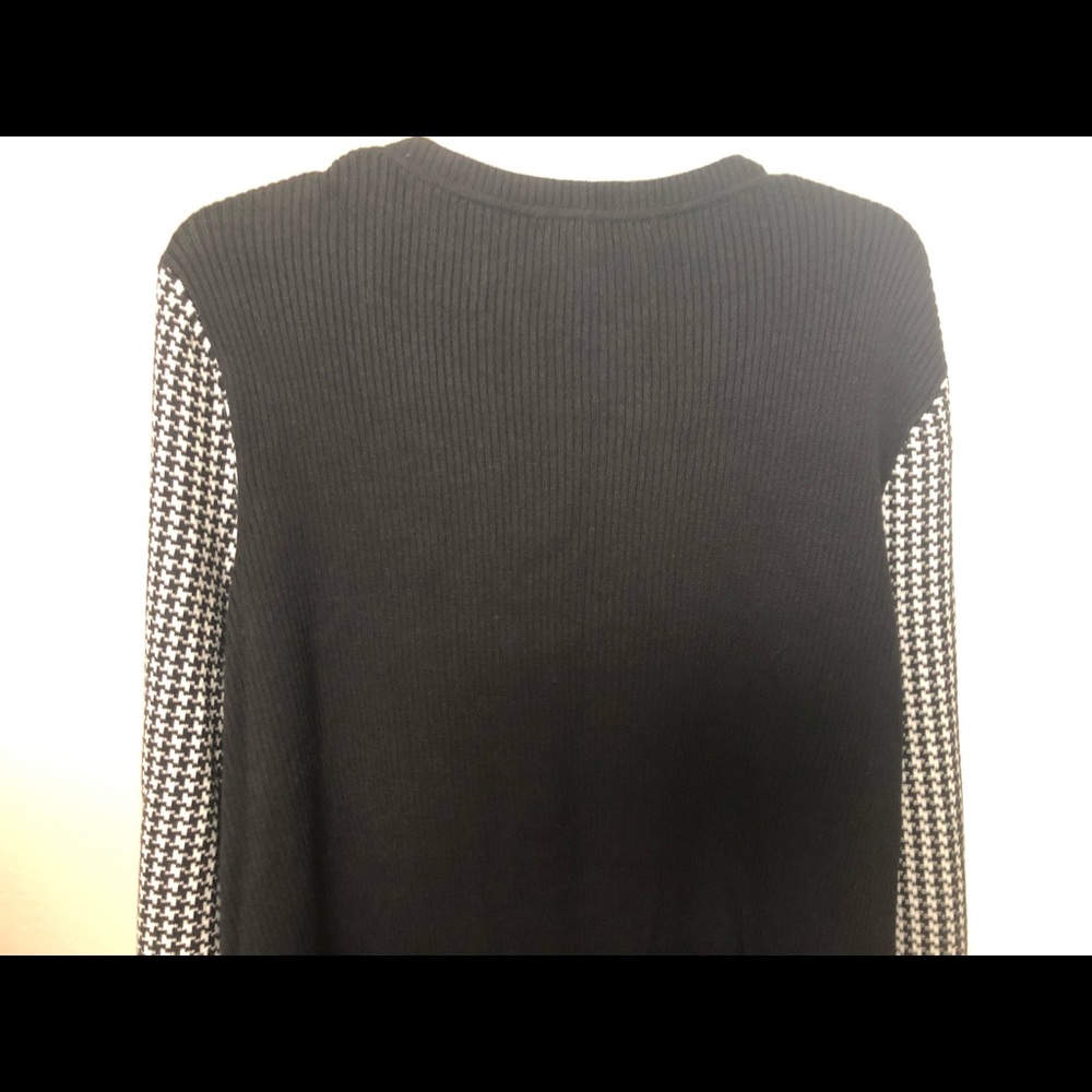 NWT Allison Daley Single Clasp Black & White Sweater - size Large - Picture 8 of 14